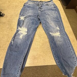 Judy Blue Ripped Boyfriend Jeans in Classic Blue - MAKE ME AN OFFER!